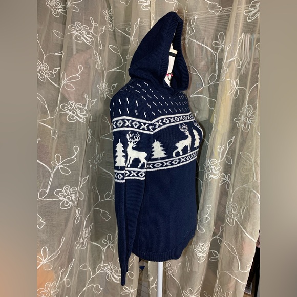 Old Navy Kids Reindeer Blue and White Knit Hooded Sweater - Picture 4 of 8